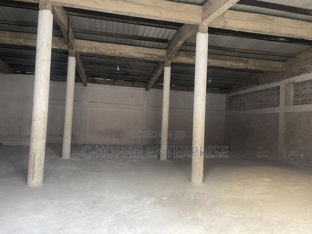 2,200 SQM Warehouse · Photo 4