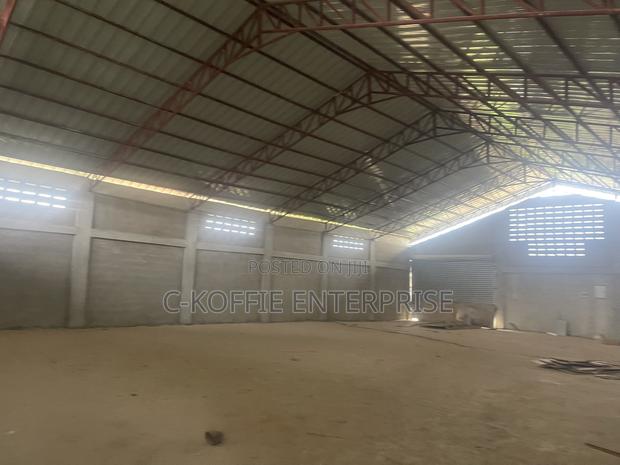 820 SQM Warehouse at Amasaman for Rent · Photo 4