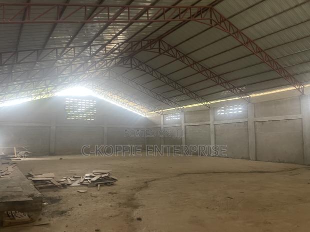 820 SQM Warehouse at Amasaman for Rent · Photo 1