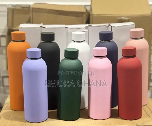 750ML Stainless Steel Insulated Water Bottle · Photo 1