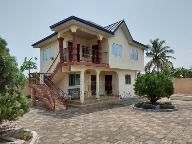 7bdrm House in Kasoa for sale · Photo 3