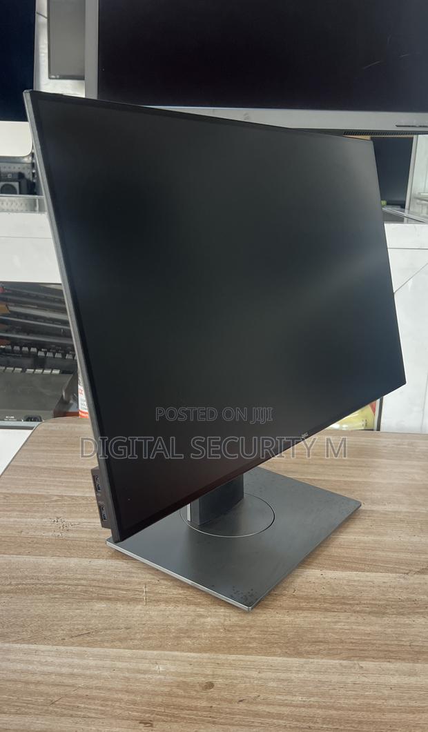 Dell Ultrasharp U2719d - Led Monitor - 27" QHD Wide 1440p. · Photo 6