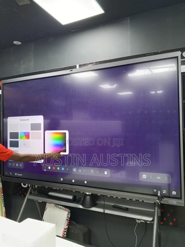 75 Inches Smart Interactive Board Touchscreen With Camera · Photo 4