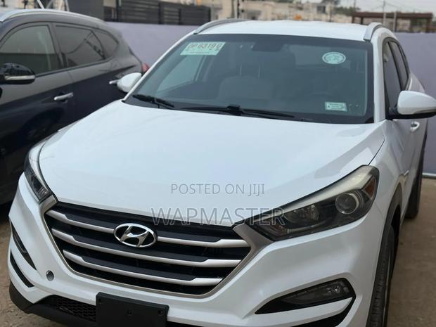 Hyundai Tucson Eco AWD 2017 White · Photo 3