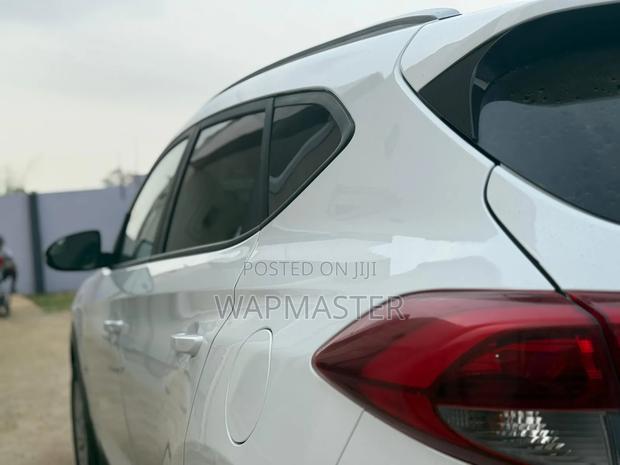 Hyundai Tucson Eco AWD 2017 White · Photo 4