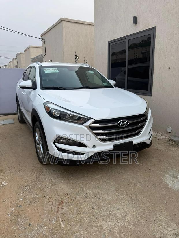 Hyundai Tucson Eco AWD 2017 White · Photo 8