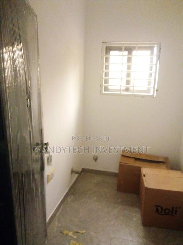 3bdrm House in Lake Side Estate for sale · Photo 4
