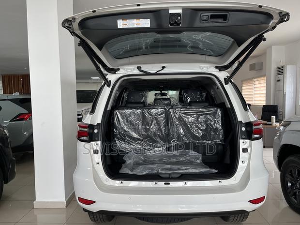 New Toyota Fortuner 2025 White · Photo 6