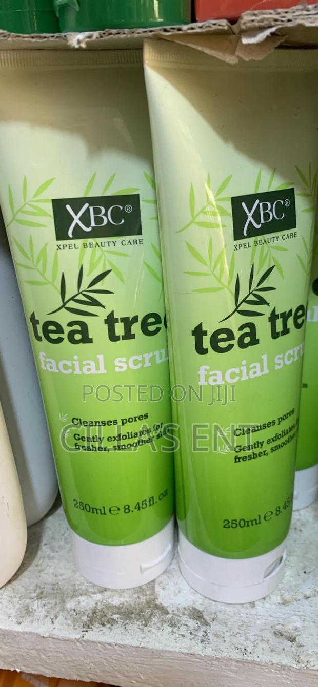 Tea Tree Facial Scrub · Photo 1