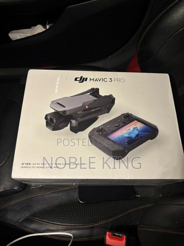 Dji Mavic 3 Pro Fly More Combo (Dji Rc Pro) Bundle Fly More · Photo 1