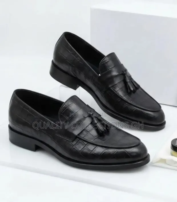 Authentic Crocodile Leather Shoes · Photo 1