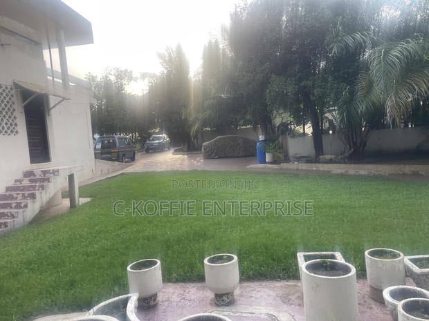 4bdrm House in Tesano for sale · Photo 8