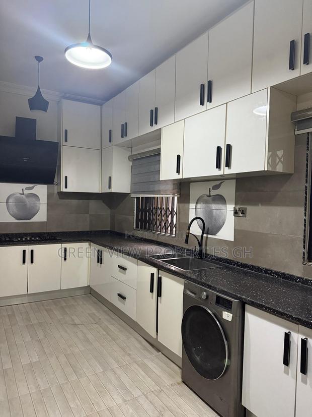 Furnished 5bdrm Maisonette in East Legon for sale · Photo 6