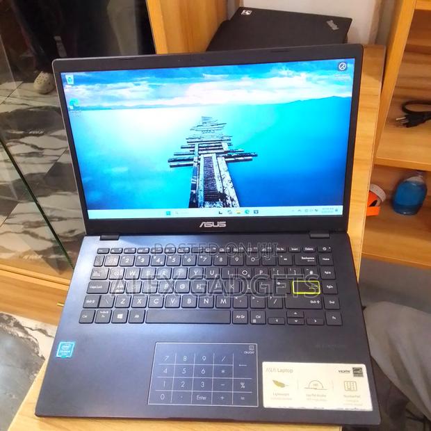 Laptop Asus Vivobook E410M 4GB Intel Celeron SSD 128GB · Photo 1
