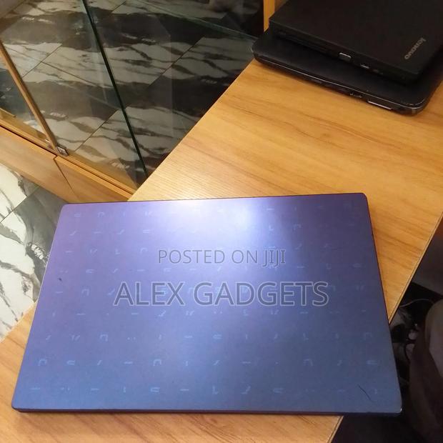 Laptop Asus Vivobook E410M 4GB Intel Celeron SSD 128GB · Photo 2
