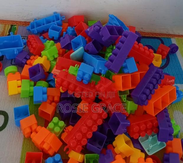 210 PCS Lego Building Blocks · Photo 2