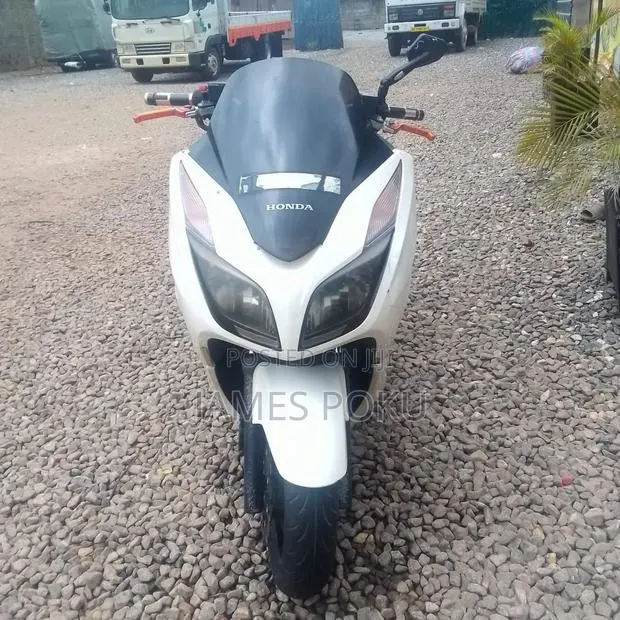 Honda 2020 White · Photo 1