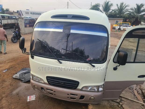 Hyundai County 2015 Grey · Photo 3