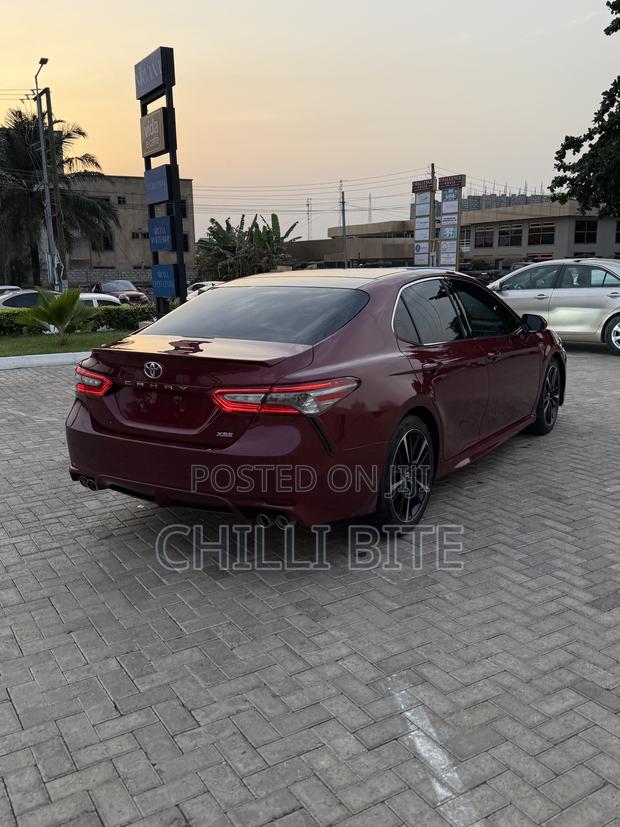 Toyota Camry XSE FWD (2.5L 4cyl 8AM) 2018 Red · Photo 4