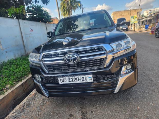 V8 for Rent - 4x4 (For All Your Travels and Meetings) · Photo 1
