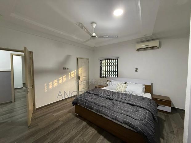 Furnished 5bdrm House in East Legon for sale · Photo 6