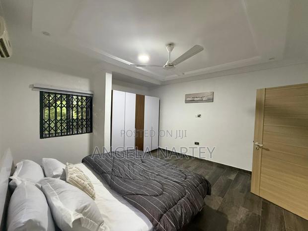 Furnished 5bdrm House in East Legon for sale · Photo 3
