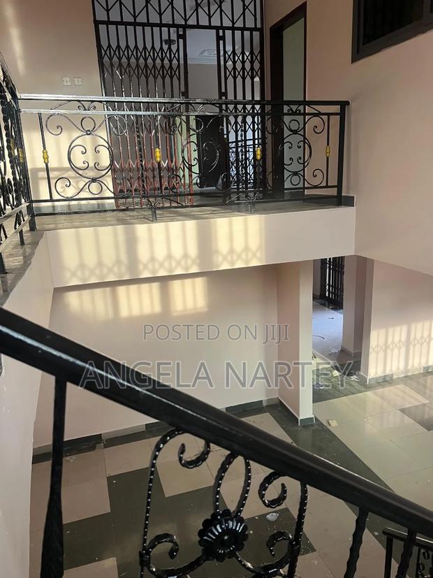 5bdrm House in Transacco Estates, Accra Metropolitan for sale · Photo 3