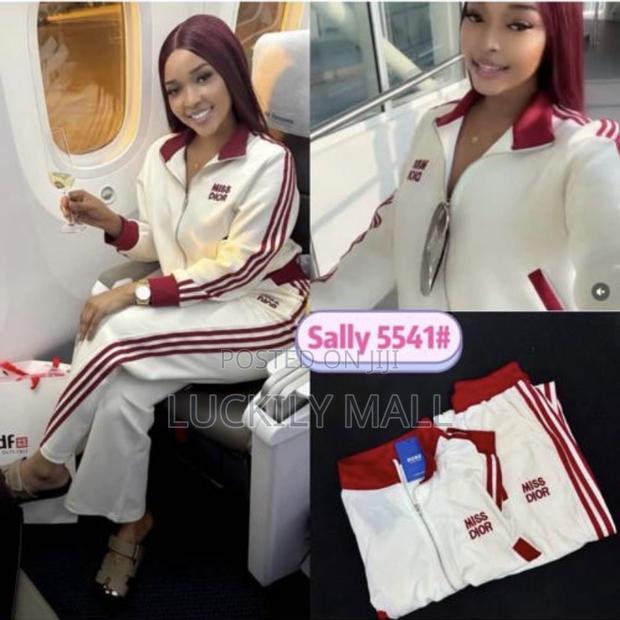 Tracksuits · Photo 1