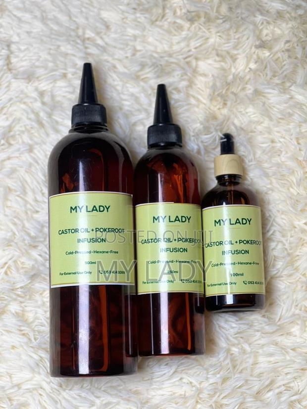 Castor Oil Infused With Pokeroot · Photo 1