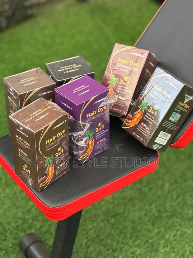 Hair Dye Shampoo · Photo 1