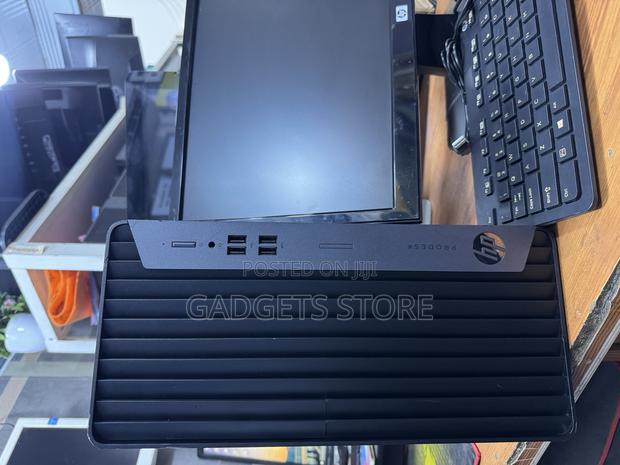 Desktop Computer HP 400 G7 16GB Intel Core i5 SSD 256GB · Photo 3