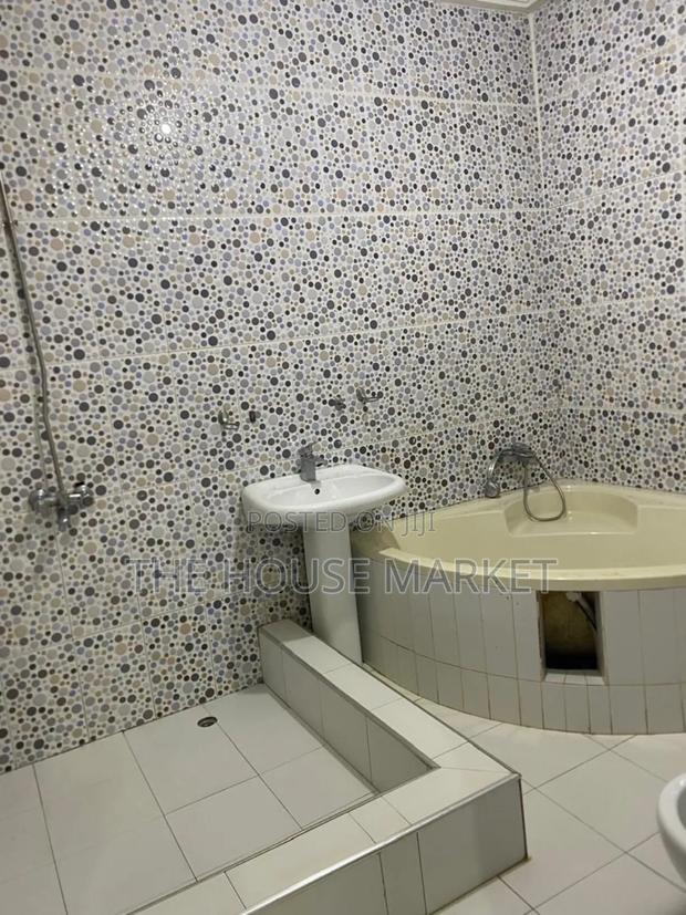 4bdrm House in Estate, Tarkwa Nsuaem for rent · Photo 2