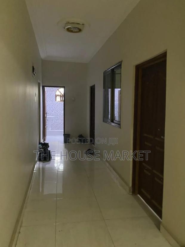 4bdrm House in Estate, Tarkwa Nsuaem for rent · Photo 8