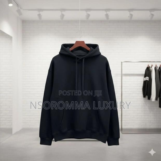 Quality Heavy Hoodies · Photo 1