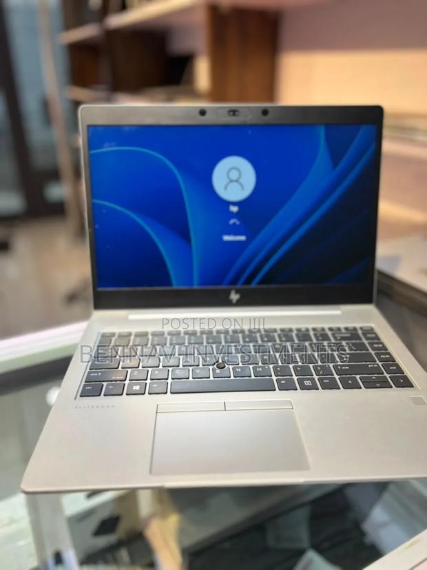 Laptop HP EliteBook 745 G5 8GB AMD Ryzen 3 SSD 256GB · Photo 1