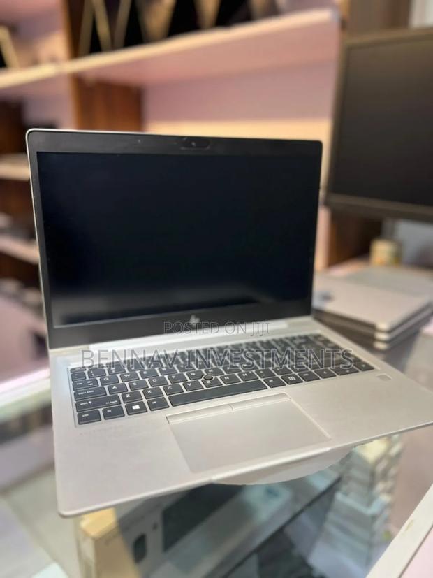 Laptop HP EliteBook 745 G5 8GB AMD Ryzen 3 SSD 256GB · Photo 2