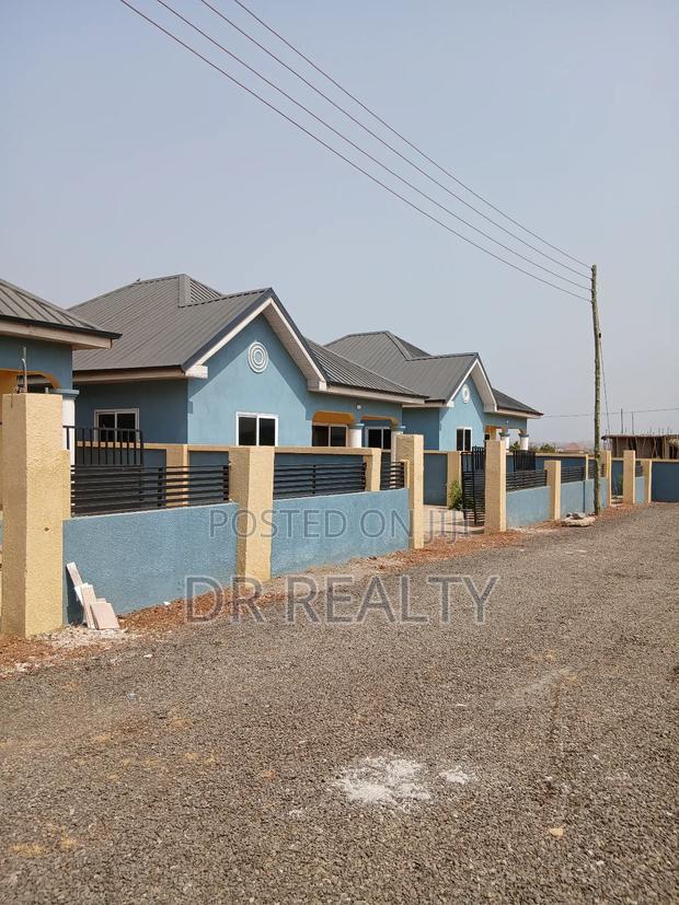 2bdrm House in Adom Estate, Community 25 for rent