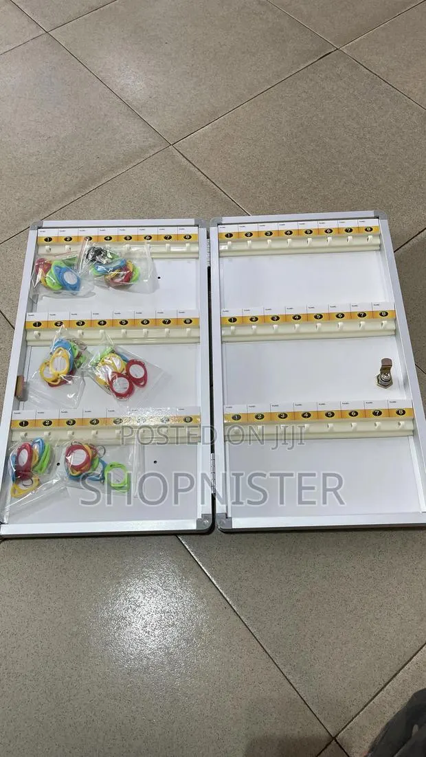 48keys Hanger Chains Locker Box · Photo 1