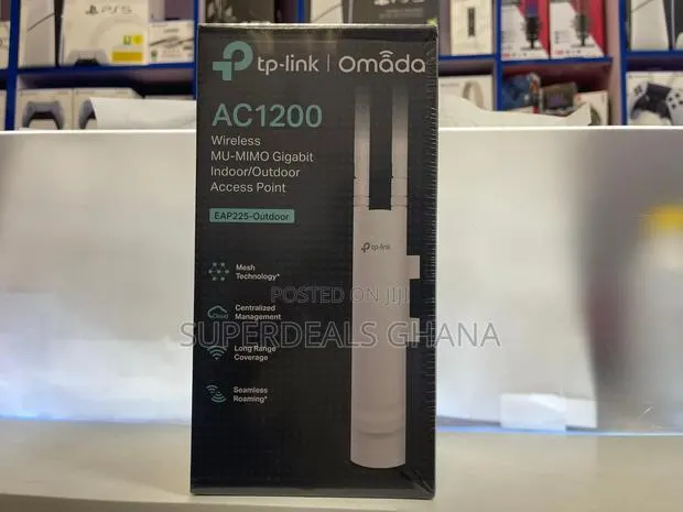 Tp-Link EAP225 AC1200 Indoor/Outdoor Wireless Access Point · Photo 1