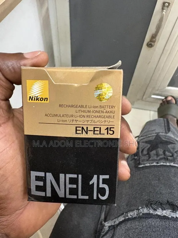 Nikon en-El15 Rechargeable Li-Ion Battery for Select DSLR Cameras · Photo 1