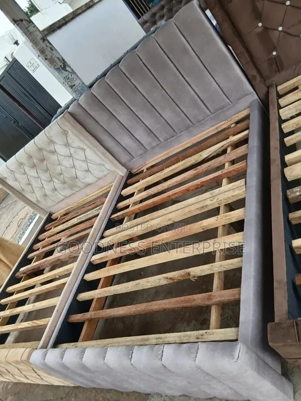 Dounle Bed Frame · Photo 1