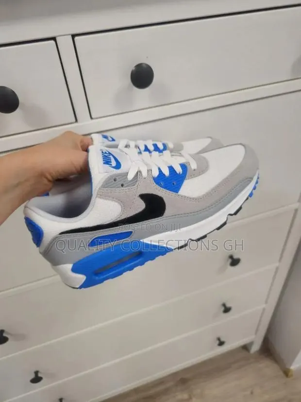 Nike Airmax White and Blue · Photo 1