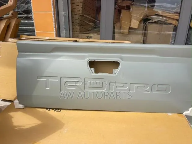 Toyota Tacoma 24 Boot · Photo 1