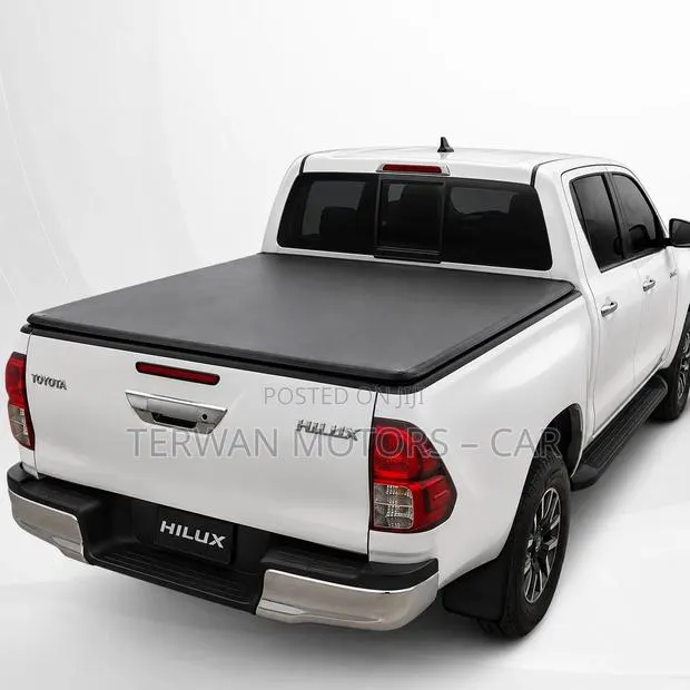 Premium Leather Pickup Truck Bucket Cover for Toyota Hilux / Tacoma · Photo 1