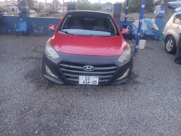 Hyundai Elantra 2015 Red · Photo 1