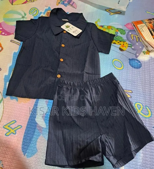 Neat Boys Top and Down 2 Years · Photo 1