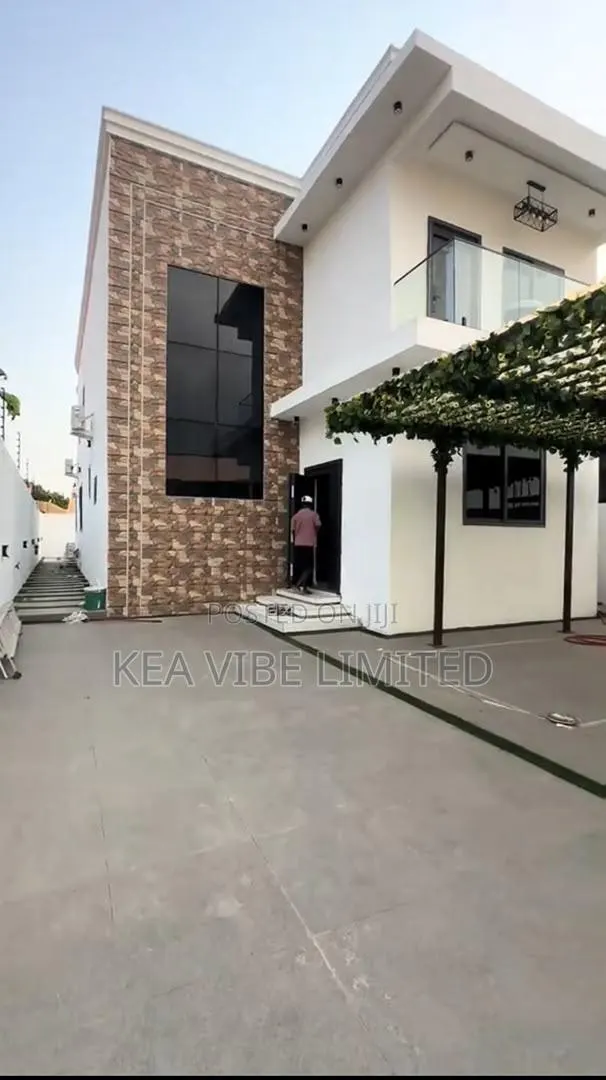 Furnished 4bdrm House in Baatsona Total for sale · Photo 1