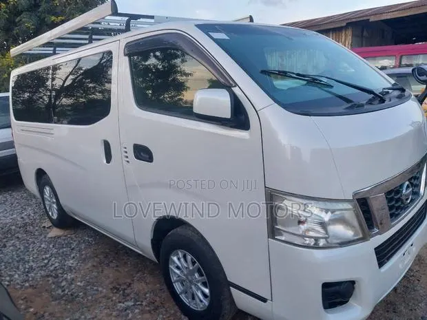 Nissan NV200 2014 White · Photo 1