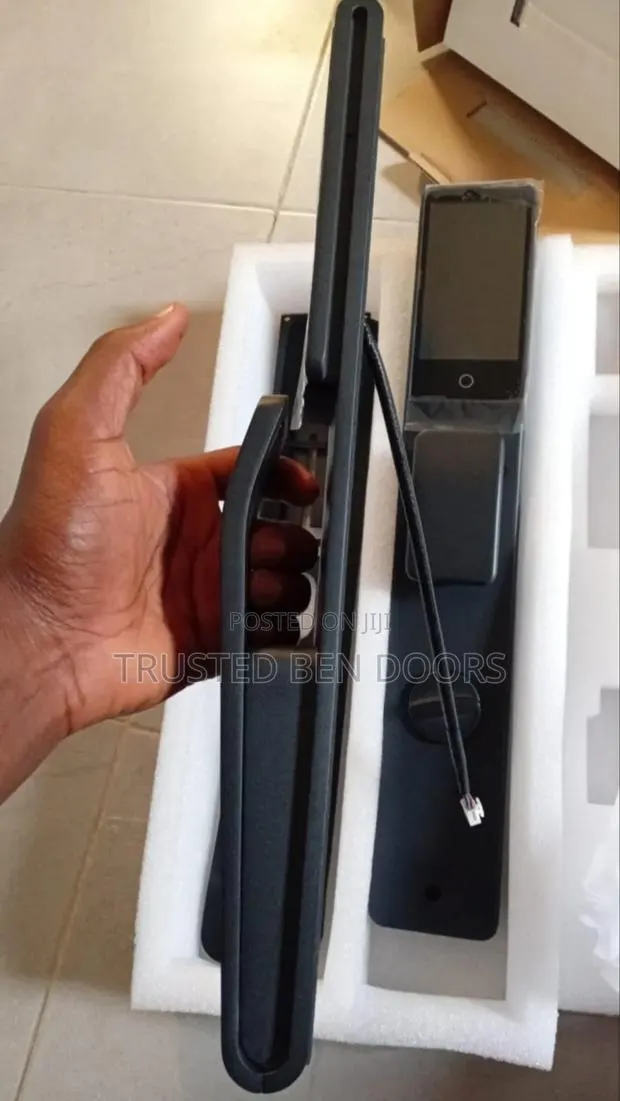 Tuya Wifi App Biometric Smart Door Locks With Face Id Unlock · Photo 1