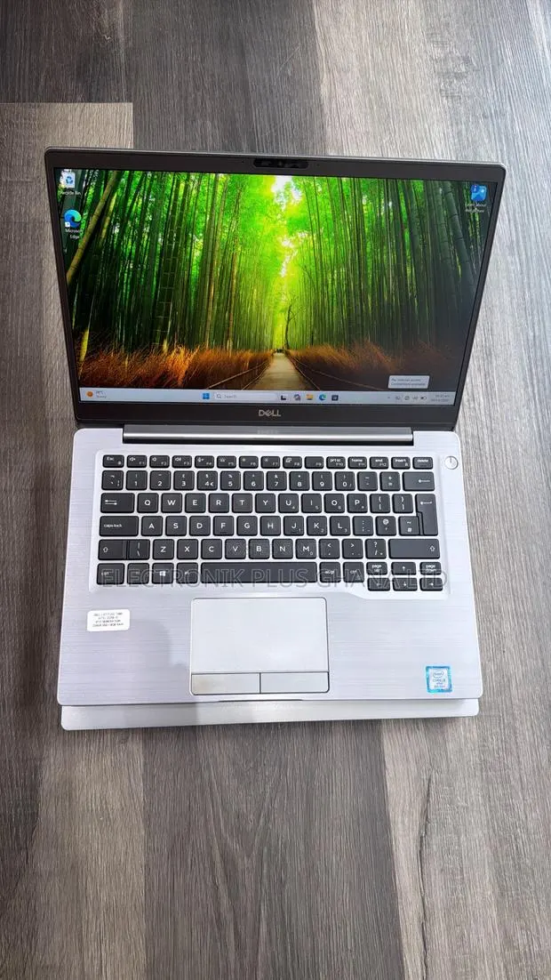 Laptop Dell Latitude 7300 8GB Intel Core i5 SSD 256GB · Photo 1